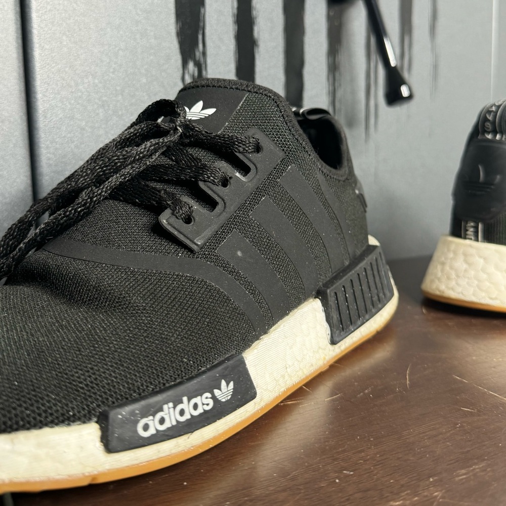 Adidas Originals Men's NMD_R1 Shoes x End Plastic Waste - Picture 7 of 9